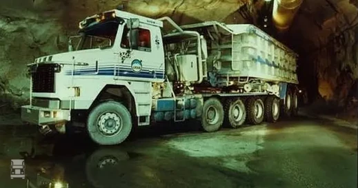 Sisu Mamoet mijnbouwtruck Sisu Mamoet mijnbouwtruck